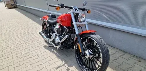 HARLEY-DAVIDSON FXSB Breakout 