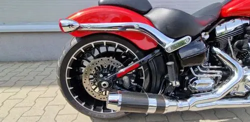 HARLEY-DAVIDSON FXSB Breakout 
