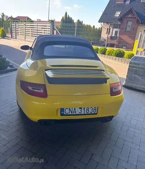 PORSCHE 911 Carrera 