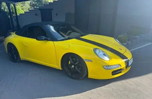PORSCHE 911 Carrera 