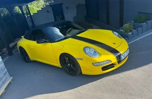 PORSCHE 911 Carrera 
