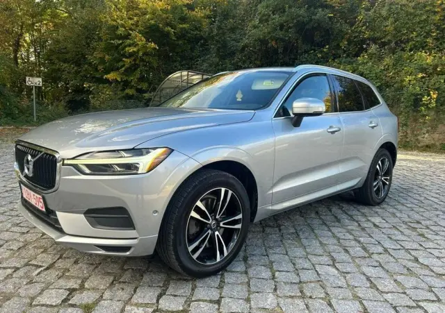 VOLVO XC 60 T6 AWD Momentum