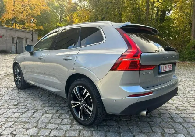 VOLVO XC 60 T6 AWD Momentum