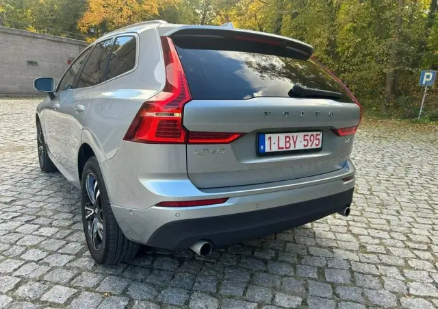 VOLVO XC 60 T6 AWD Momentum