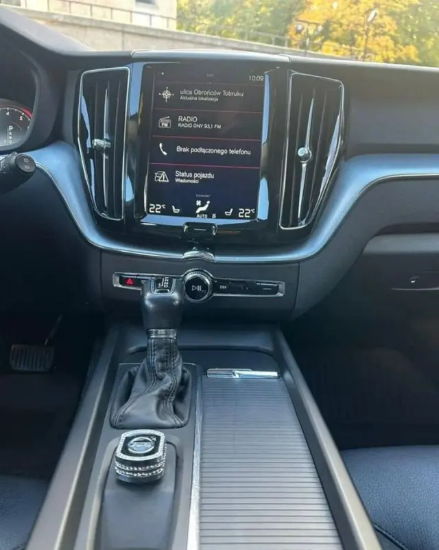 VOLVO XC 60 T6 AWD Momentum