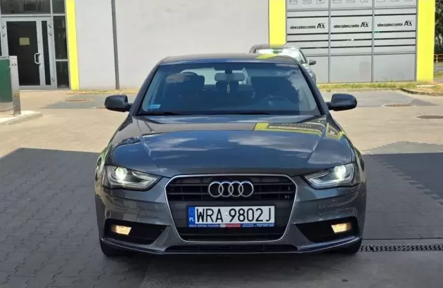 AUDI A4 