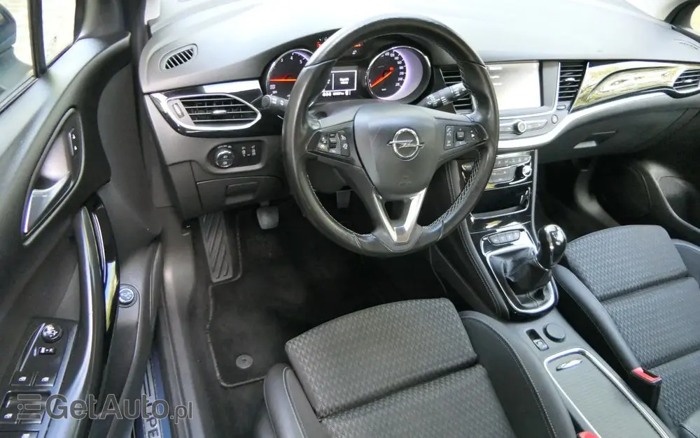 OPEL Astra 1.4 Turbo Innovation
