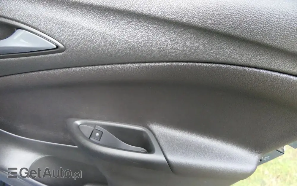 OPEL Astra 1.4 Turbo Innovation