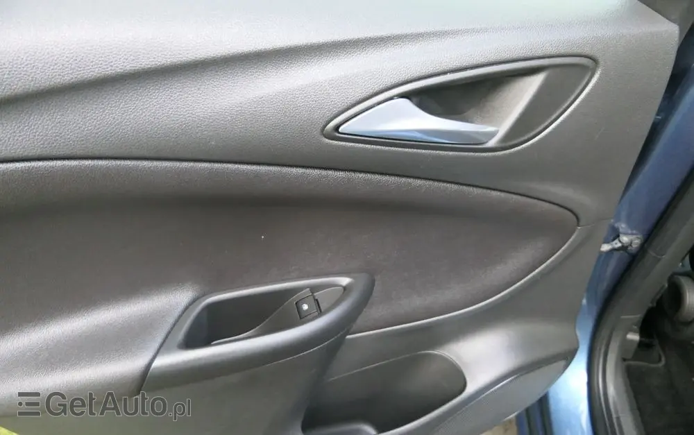 OPEL Astra 1.4 Turbo Innovation