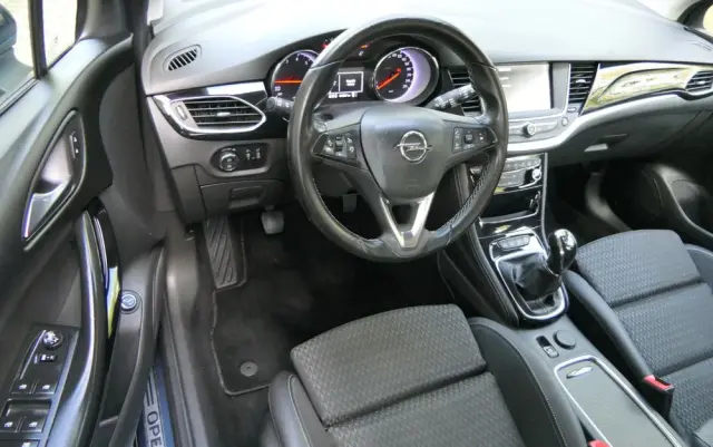 OPEL Astra 1.4 Turbo Innovation