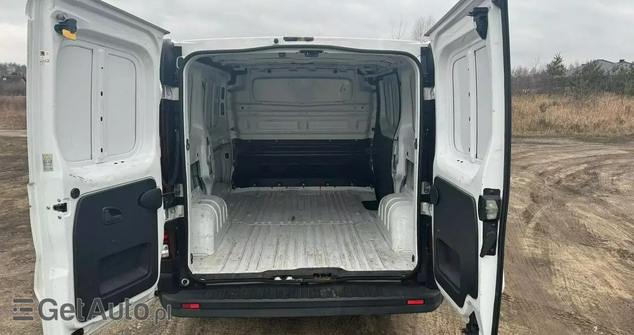 OPEL Vivaro 