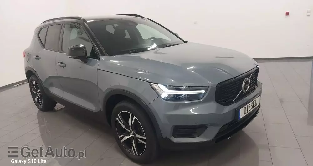 VOLVO XC 40 D3 R-Design