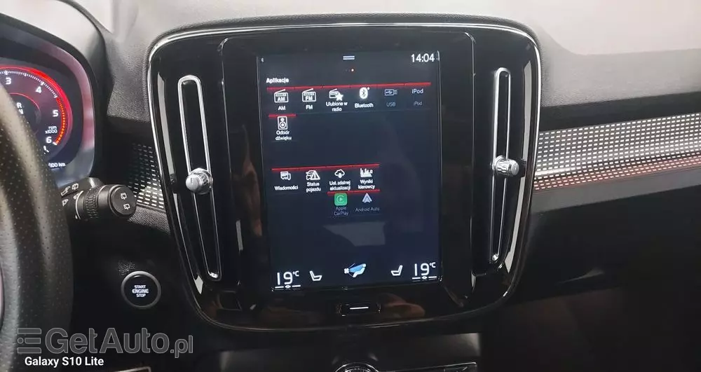 VOLVO XC 40 D3 R-Design