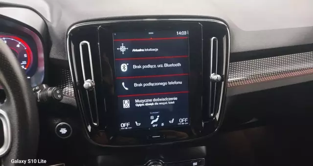 VOLVO XC 40 D3 R-Design