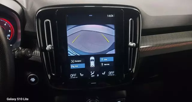 VOLVO XC 40 D3 R-Design