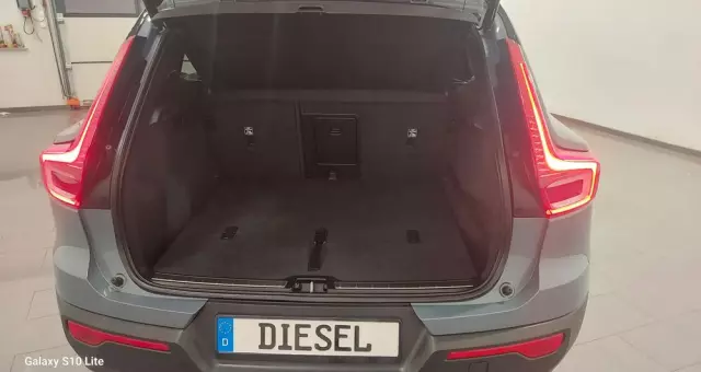 VOLVO XC 40 D3 R-Design