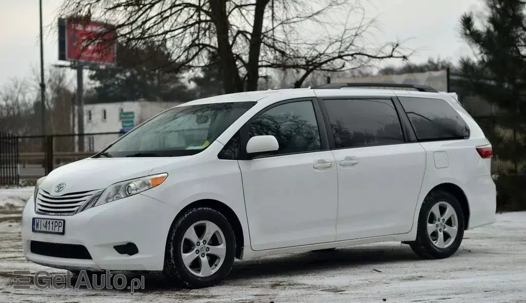 TOYOTA Sienna 