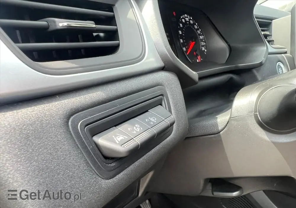 RENAULT Captur 1.0 TCe Equilibre