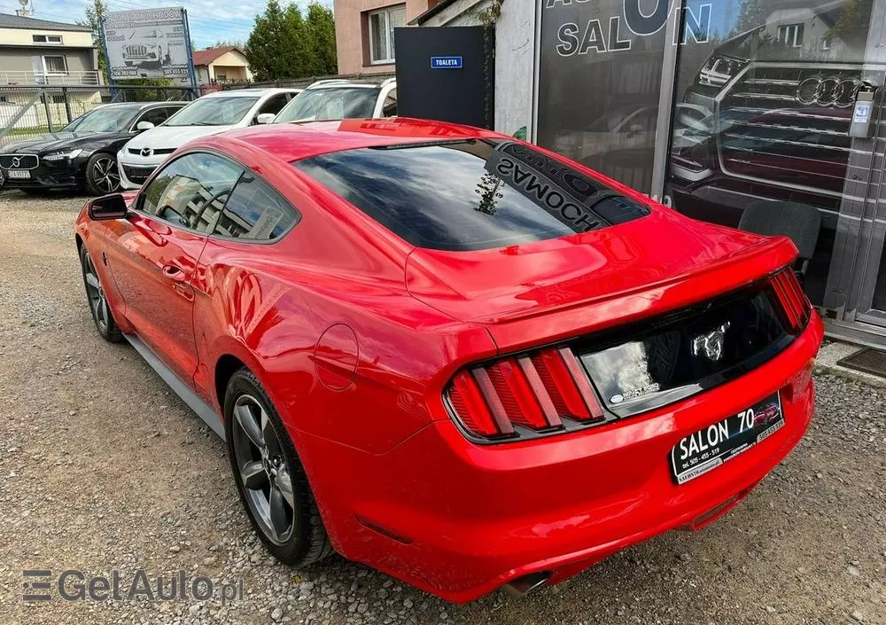 FORD Mustang 