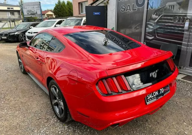 FORD Mustang 