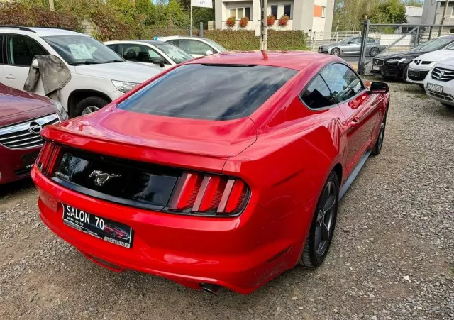 FORD Mustang 