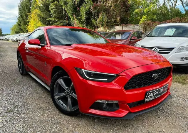 FORD Mustang 