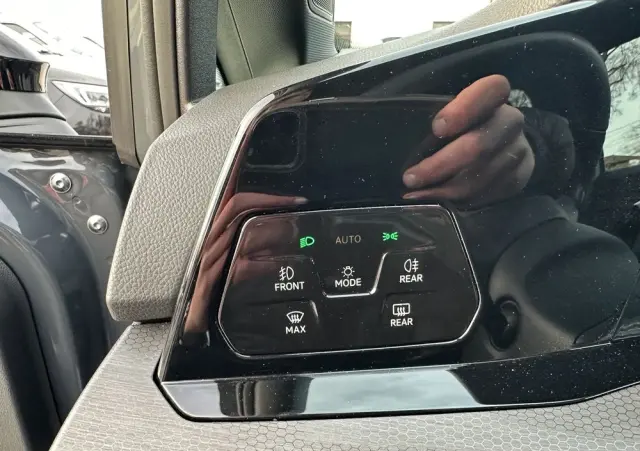 VOLKSWAGEN Golf 2.0 TSI GTI DSG