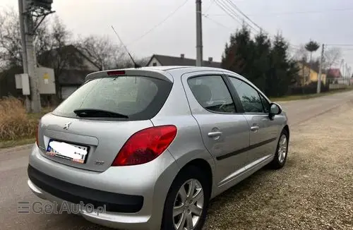 PEUGEOT 207 