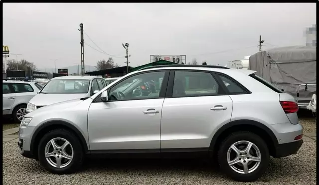 AUDI Q3 