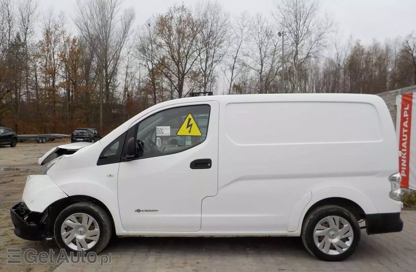 NISSAN E-NV200 