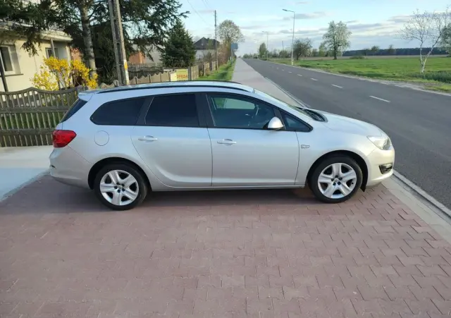 OPEL Astra 1.6 Selection