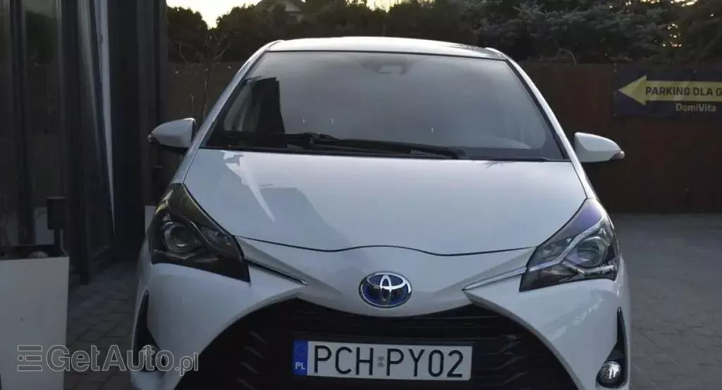 TOYOTA Yaris 