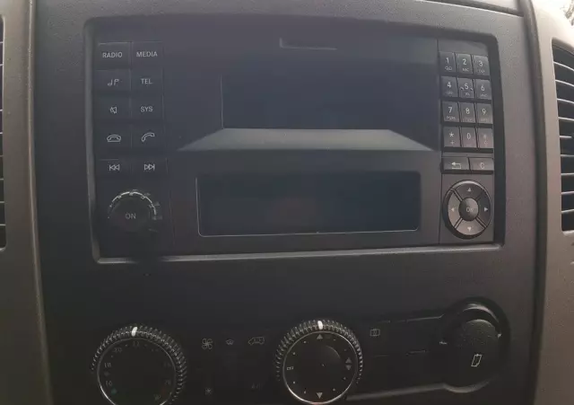 MERCEDES-BENZ Sprinter CHŁODNIA IZOTERMA 8EP AGREGAT ZANOTTI 4,22x2,15x2,30 KLIMA 314 CDI 