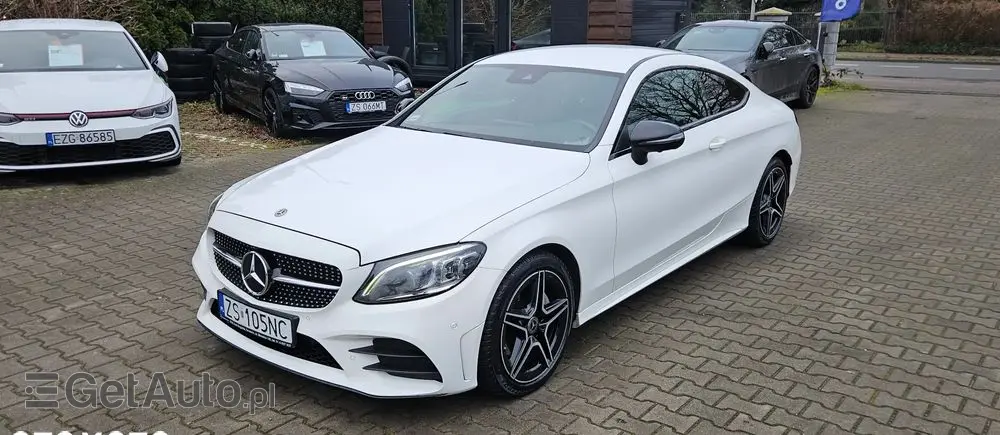 MERCEDES-BENZ Klasa C 200 4Matic 9G-TRONIC AMG Line