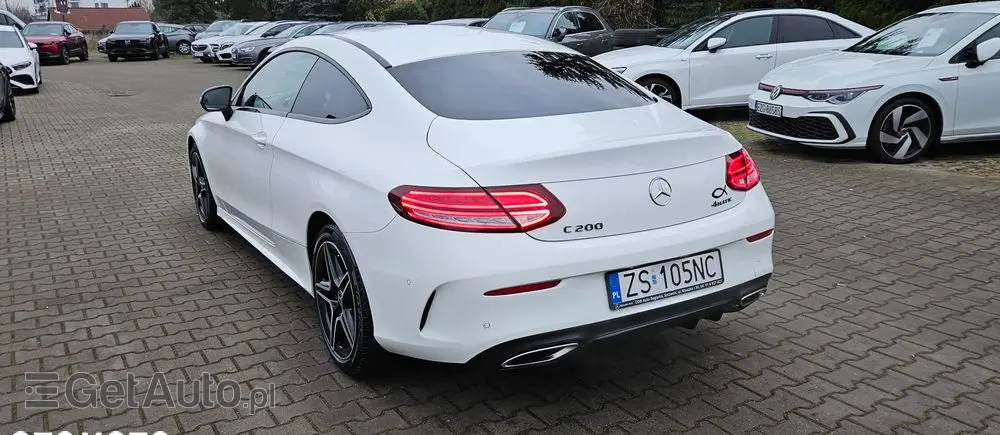 MERCEDES-BENZ Klasa C 200 4Matic 9G-TRONIC AMG Line