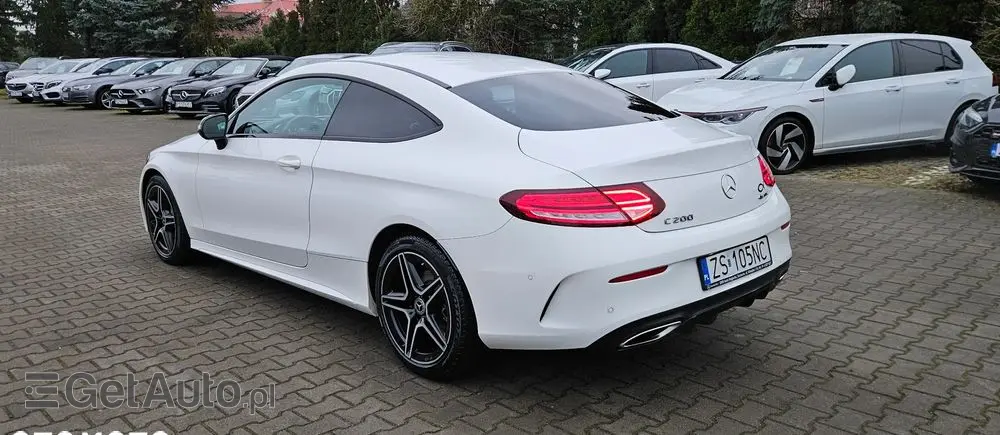 MERCEDES-BENZ Klasa C 200 4Matic 9G-TRONIC AMG Line