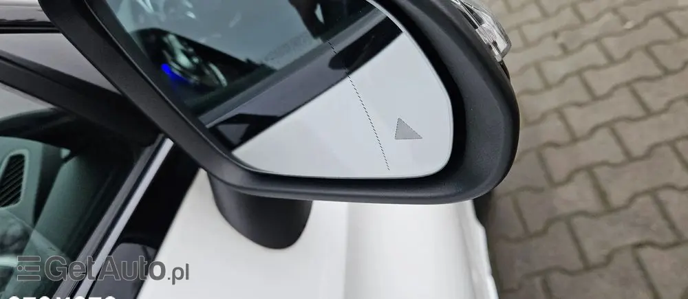 MERCEDES-BENZ Klasa C 200 4Matic 9G-TRONIC AMG Line