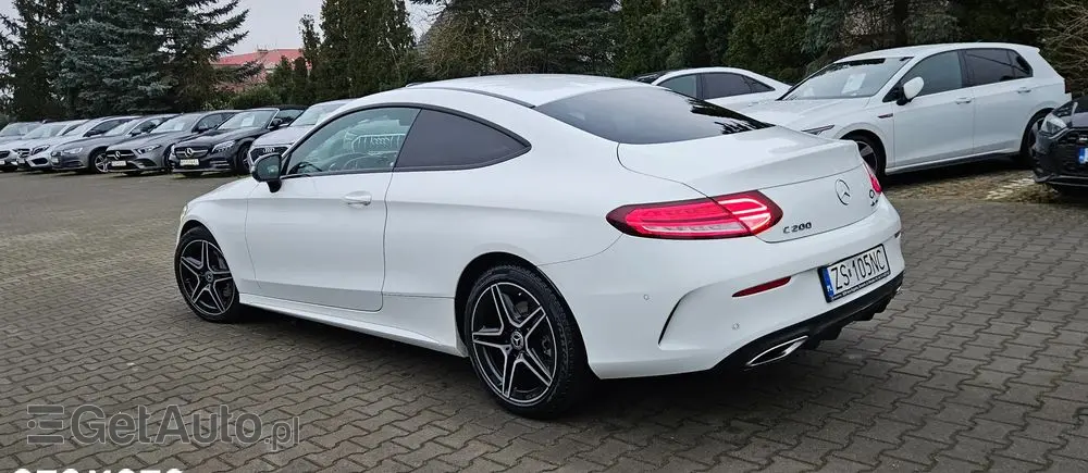 MERCEDES-BENZ Klasa C 200 4Matic 9G-TRONIC AMG Line