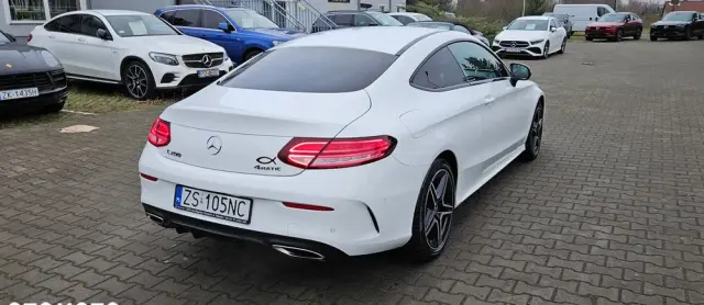 MERCEDES-BENZ Klasa C 200 4Matic 9G-TRONIC AMG Line