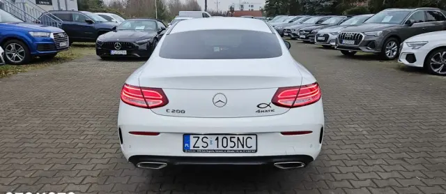 MERCEDES-BENZ Klasa C 200 4Matic 9G-TRONIC AMG Line