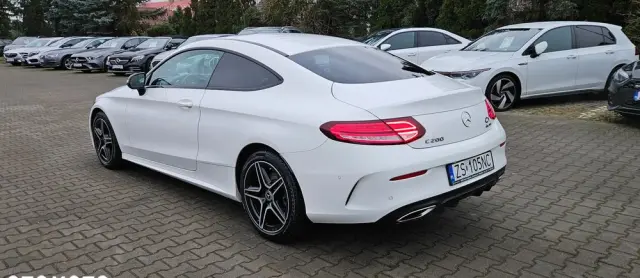 MERCEDES-BENZ Klasa C 200 4Matic 9G-TRONIC AMG Line