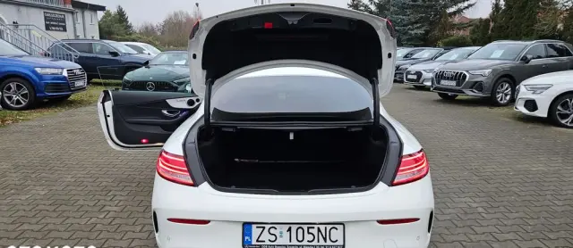 MERCEDES-BENZ Klasa C 200 4Matic 9G-TRONIC AMG Line