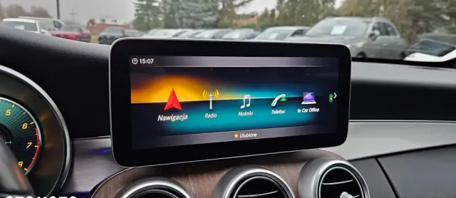 MERCEDES-BENZ Klasa C 200 4Matic 9G-TRONIC AMG Line