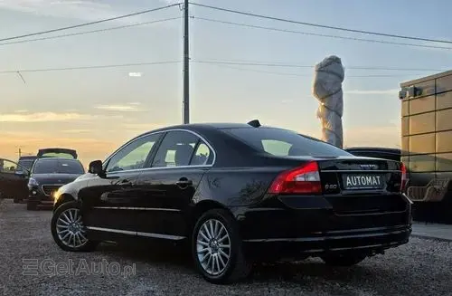VOLVO S80 