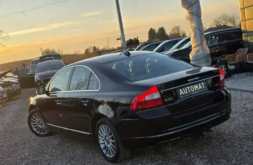 VOLVO S80 