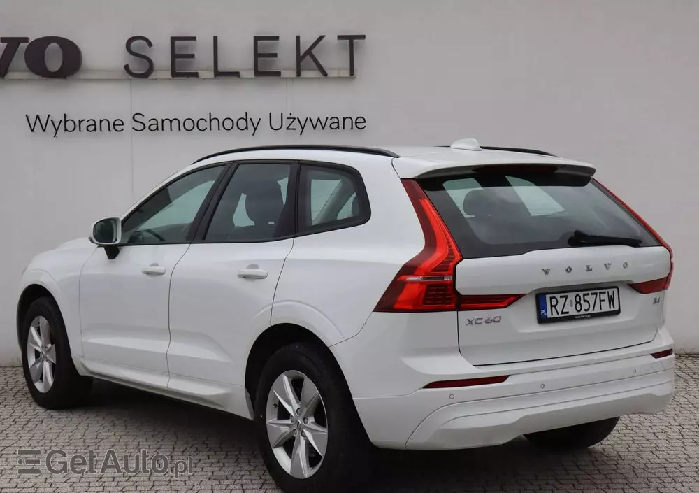 VOLVO XC 60 B4 B Momentum