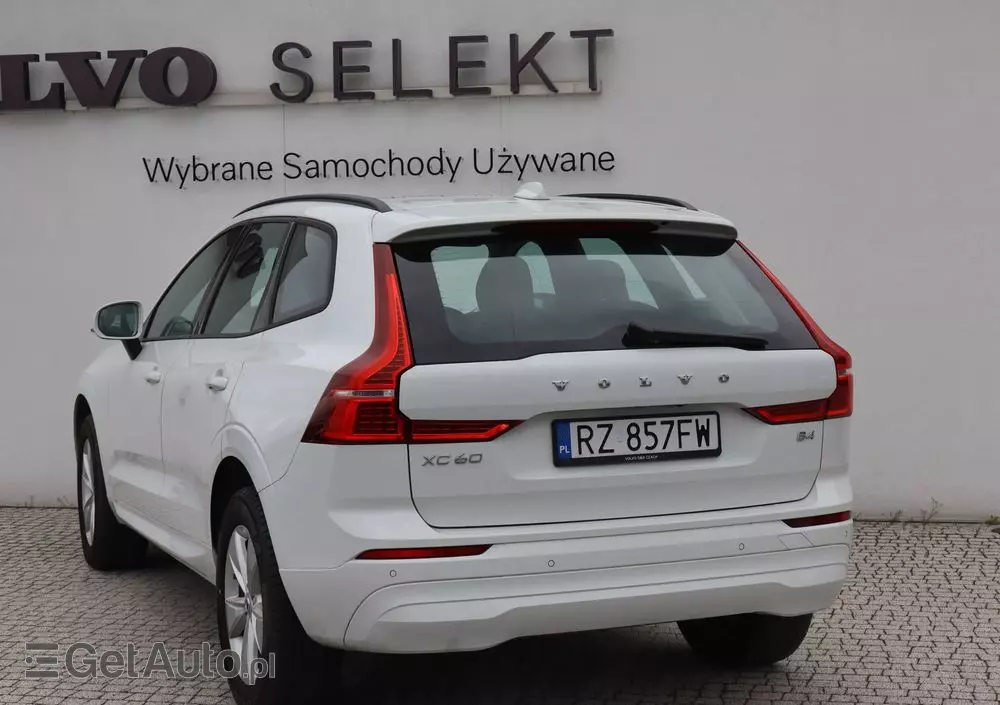 VOLVO XC 60 B4 B Momentum