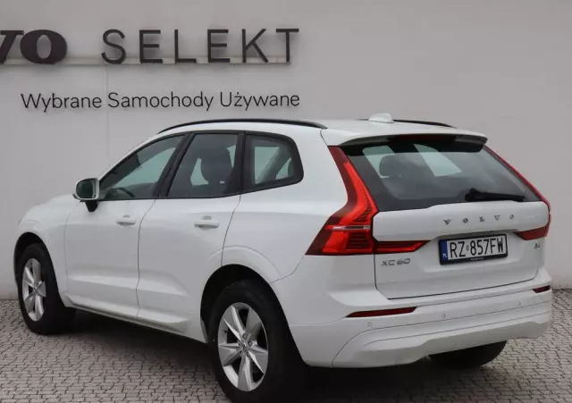 VOLVO XC 60 B4 B Momentum
