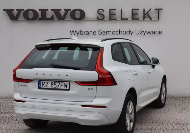 VOLVO XC 60 B4 B Momentum