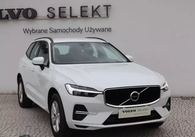 VOLVO XC 60 B4 B Momentum